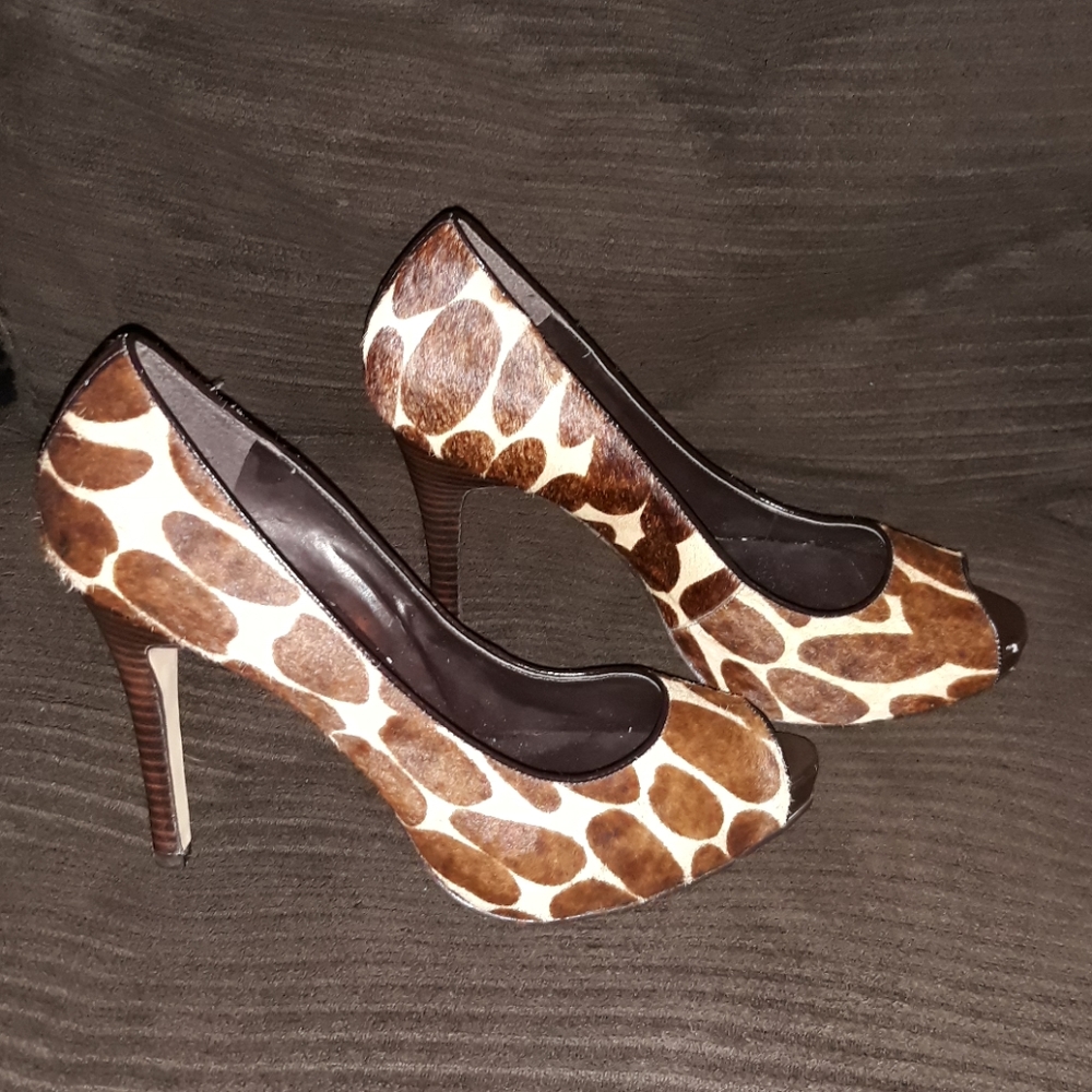 Sale💙Nine West Animal Print Peep Toe Heels